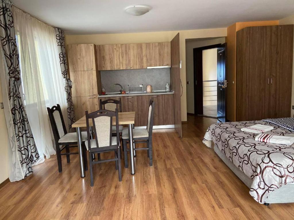 Kot Garden Guest House Szapareva Banja Kültér fotó